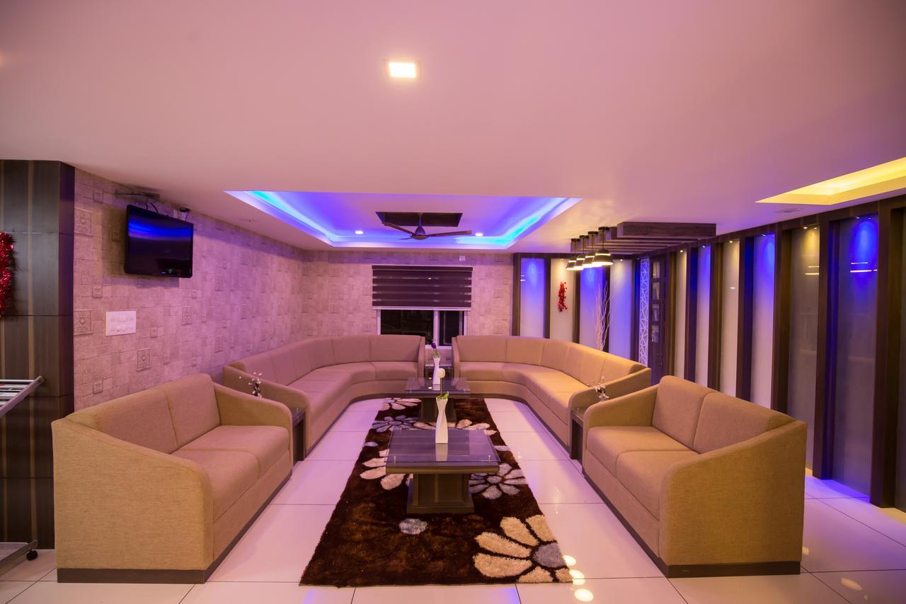 South Gate Residency Hotel Kochi Bagian luar foto