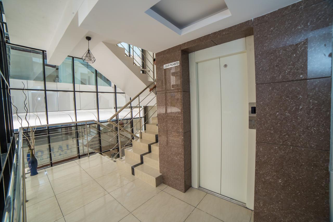 South Gate Residency Hotel Kochi Bagian luar foto