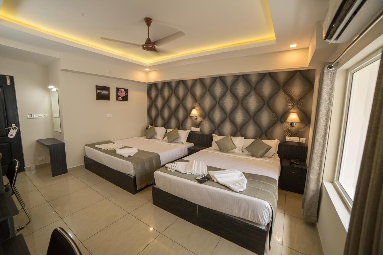 South Gate Residency Hotel Kochi Bagian luar foto